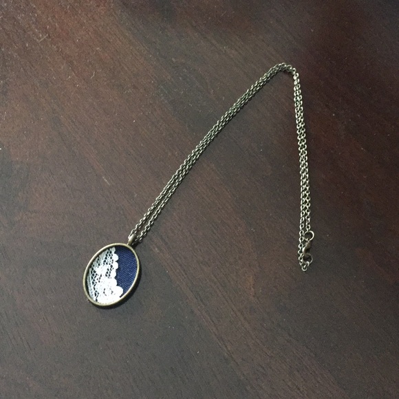 Navy and white lace oval pendant necklace - Picture 2 of 3